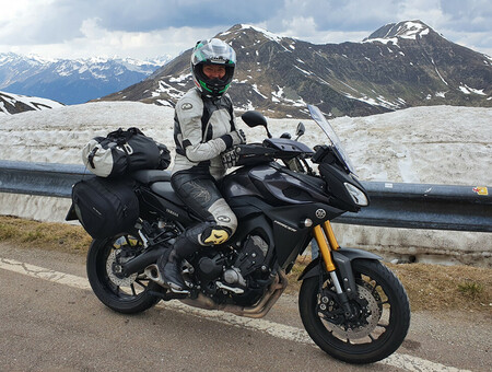 tourheldin michaela motorrad