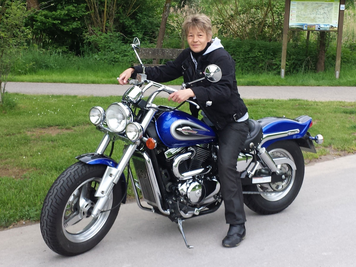 Bikerin Marion mit ihrer Marauder